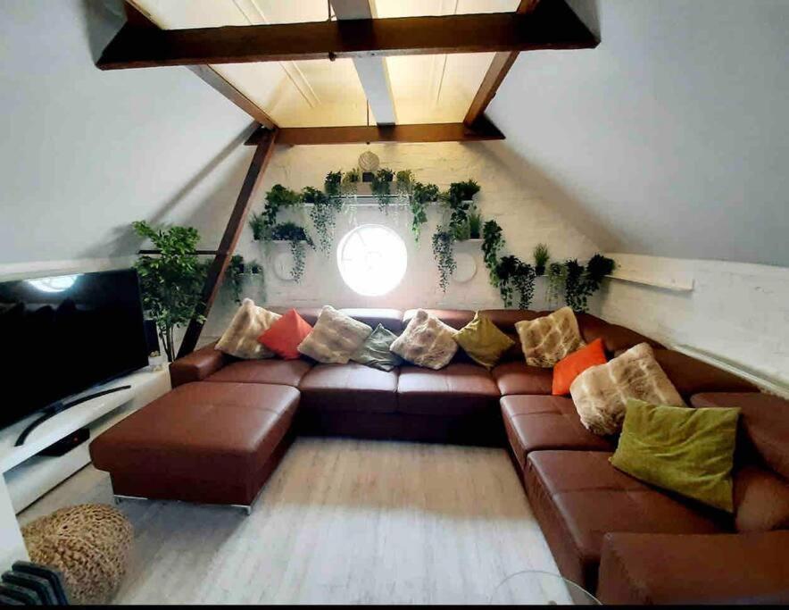 Lovely 1-Bedroom Serviced Apartment In Deal, Kent Zewnętrze zdjęcie